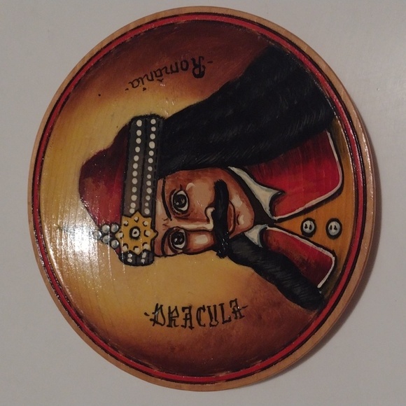 Hand Painted Romanian Romania Wooden Portrait Plates Woman Vlad Dracula Romania - Picture 12 of 16